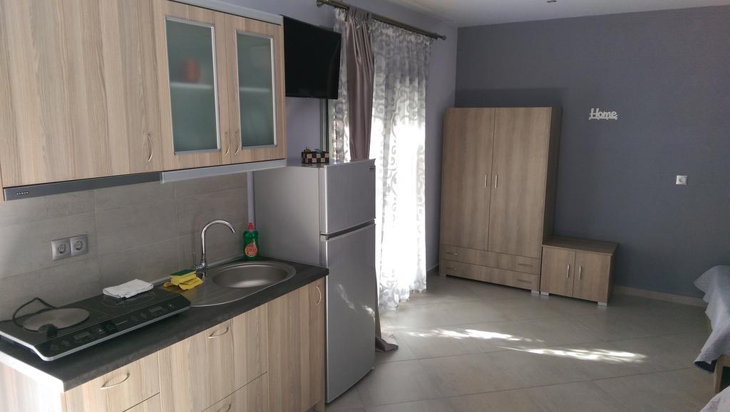 Aimilias Family Apartments Vrasná 외부 사진