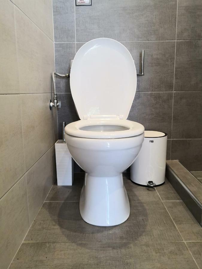 Aimilias Family Apartments Vrasná 외부 사진